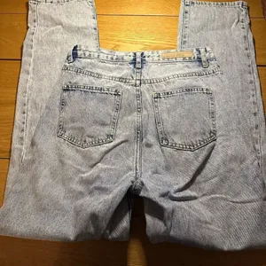 White fox acid wash jeans size medium thumbnail 9