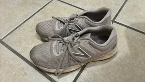 New Balance Sneakers Women’s thumbnail 2