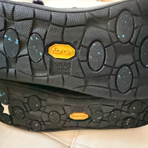 Vibram Women's Black Winter Boots thumbnail 8