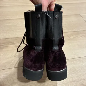 Donald Pliner Women’s Carmen Velvet Combat Boots Burgundy Red Size 6.5 thumbnail 6