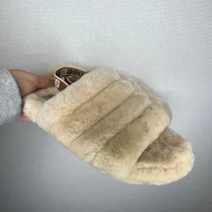 UGG Fluff Yeah Size 6 Slide‎ Slippers Tan Beige Women's Slides Comfort Sandals thumbnail 2