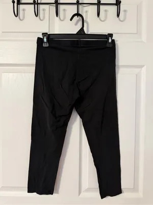 Victoria's Secret Black Capri Stretch Pants thumbnail 3