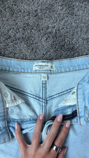 Abercrombie Curve Love The Mom Shorts thumbnail 6