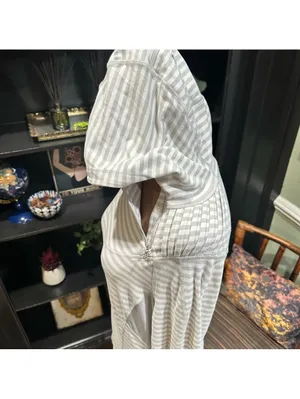 Lululemon Run: Back On Track Pullover – Size 10 – Silver Spoon Stripe thumbnail 6