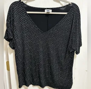 Old Navy Black Blouse thumbnail 1