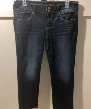EUC American Eagle cropped jeans thumbnail 1