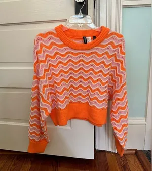 H&M Knit Long Sleeve Top Size Medium thumbnail 3