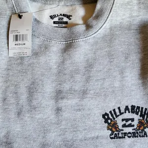 NWT Billabong Graphic Grey Crew Sweatshirt thumbnail 3