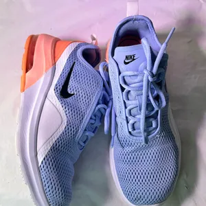 Nike Women's Air Max React — Lavender with Coral Accents thumbnail 5