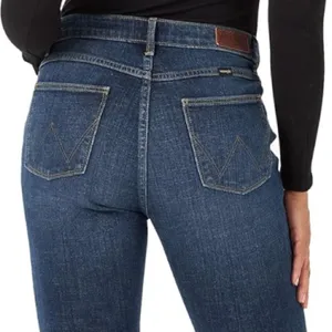 Wrangler new with tag high rise fierce‎ flare B18 thumbnail 3