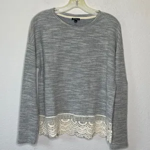 Hannah Top With Lace Trim‎ Gray thumbnail 10