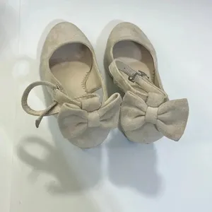 Women’s dress shoe size 8 thumbnail 14