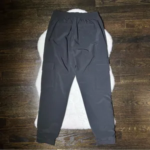 Athleta Chelsea Cargo Lined Jogger Pant in Black thumbnail 9