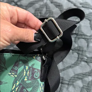 Loungefly Harry Potter Slytherin crossbody bag adjustable strap great condition thumbnail 11