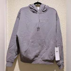 NWT Alo Yoga Special Edition Accolade Hoodie Fog Color SOLD OUT Color Size S thumbnail 2