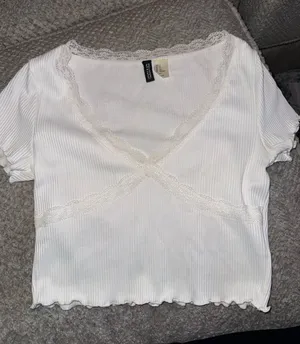 H&M Top White  thumbnail 1