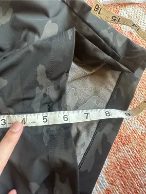 SPANX Sunshine 6” pull on shorts dark camo size large style 50213R thumbnail 9