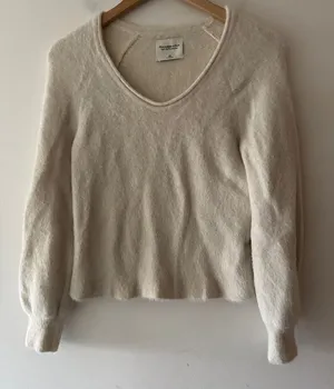 Abercrombie & Fitch Cream Soft A&F Collection Cozy Fuzzy Sweater‎ thumbnail 1