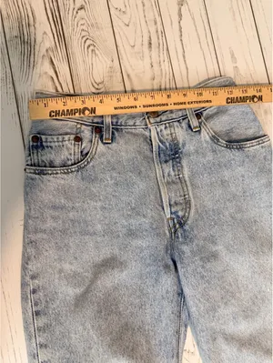 Levi’s Women’s 501 Premium Big E Crop Jeans W25 L26 Montgomery Light Wash thumbnail 12