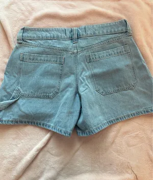 Hollister Low-Rise Jean Shorts thumbnail 2