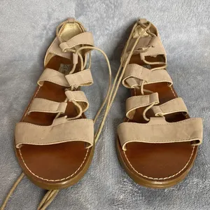 Steve Madden Gabriela Lace Up Gladiator Suede Sandal Taupe Size 7.5 thumbnail 3