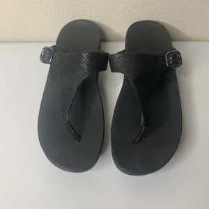 FitFlop Black Snake Skin Wobble Board Sandals SZ 9 Comfort Flip Flops Summer thumbnail 4