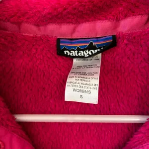 Pink Patagonia Fleece thumbnail 3