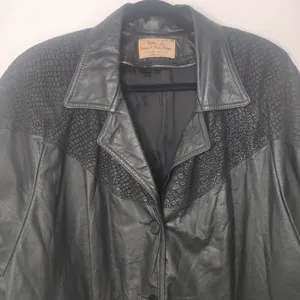 Vintage Black leather jacket sz 6/8 thumbnail 4