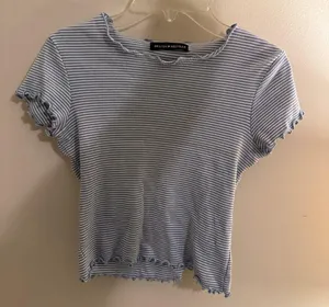 Brandy Melville Blue And White Striped Crop Top thumbnail 3