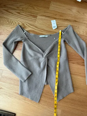 Abercrombie & Fitch Off-The-Shoulder Twist Sweater Top Brown NWT M $60 thumbnail 5