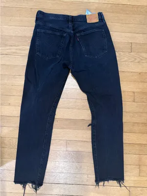 Levi’s Black Distressed Jeans thumbnail 3