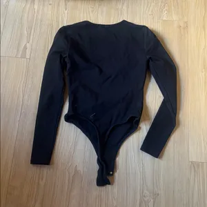 Chic Black Long Sleeve Bodysuit Size XS thumbnail 3
