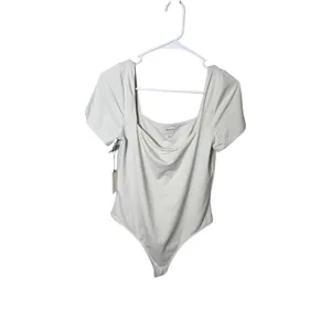 Aritzia Bodysuit Babaton NWT Contour Matte Pearl Short Sleeve Size XL thumbnail 4