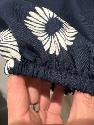 nwot bobeau Navy Floral Smocked Square-Neck Crop Top size Large thumbnail 8