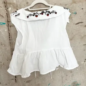Anthropologie Maeve Babydoll Strawberry Embroidered Blouse thumbnail 7