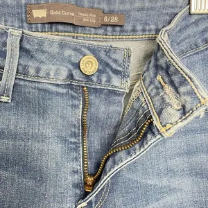 Levi’s Bold Curve Classic Rise Slim Leg Jeans Size 6 thumbnail 3