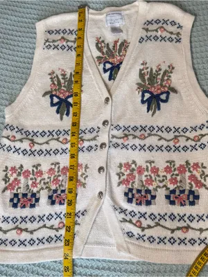 Vintage Hand Embroidered Christopher & Banks Sweater Vest Large Ivory Floral 90s thumbnail 7