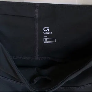 Gap GapFit Women's XS GFast Black High Waist Mesh Capri Leggings Crop thumbnail 4