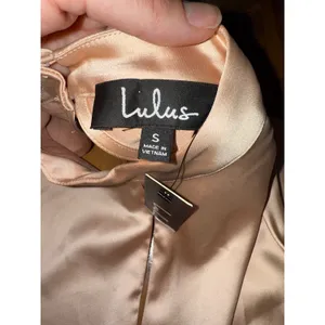 Lulus Satin Peplum Top Mock‎ Neck Long Sleeve Blouse Cutout Back Party Women S thumbnail 5