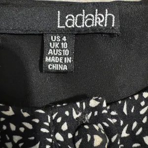 Ladakh Black White Geometric Print Fit Flare Zip Dress Women Size 4‎ Cutout thumbnail 11