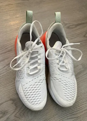 Nike running shoes thumbnail 1