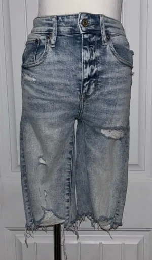 American Eagle Outfitters Bermuda Shorts thumbnail 1