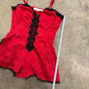 Vintage Victoria’s Secret Gold Label Red Satin Jacquard Lace Teddy Slip Size S thumbnail 5