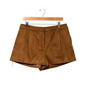 ASTR the Label Cognac Brown Faux Suede High Waisted Pleated Shorts Large NEW‎ thumbnail 2