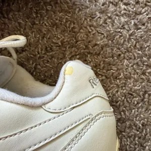 Vintage Reebok Classic Harman Run White Leather Gum Sole Sneakers thumbnail 7