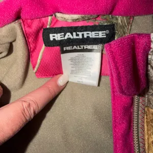 Realtree Camo Puffer Jacket with Pink Accents thumbnail 5