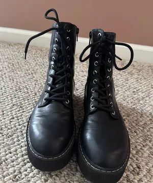 H&M Divided Women’s 10 Black Shiny Gloss Combat Platform Boots thumbnail 1
