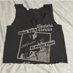 Brandy Melville Graphic Crop Top with New York Print thumbnail 4