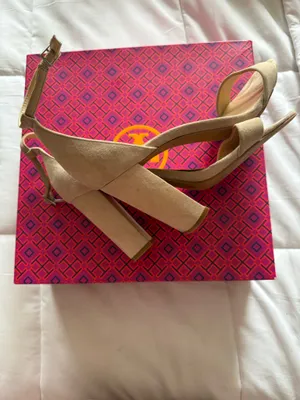 Vince Camuto Heels thumbnail 3