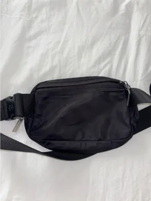 Lululemon Belt Bag Black thumbnail 3
